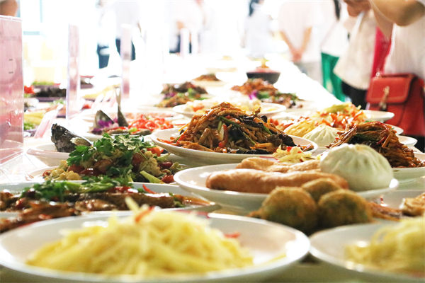 品牌營(yíng)銷分析：第一批開零食店的人，賺夠千萬(wàn)離場(chǎng)了