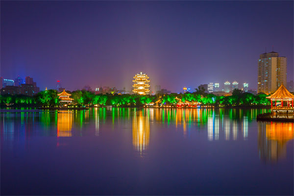 營(yíng)銷轉(zhuǎn)化率低迷？濟(jì)南營(yíng)銷咨詢公司如何精準(zhǔn)打通獲客變現(xiàn)鏈路？