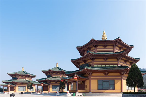 煙臺(tái)企業(yè)戰(zhàn)略模糊難落地？戰(zhàn)略咨詢公司如何精準(zhǔn)錨定增長賽道？