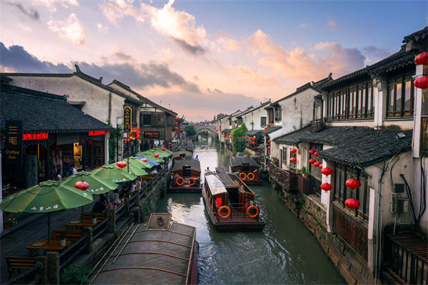 戰(zhàn)略管理如何精準(zhǔn)錨定小眾市場(chǎng)，挖掘潛在的藍(lán)海？